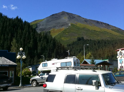 File:Mount Marathon - 2011.jpg