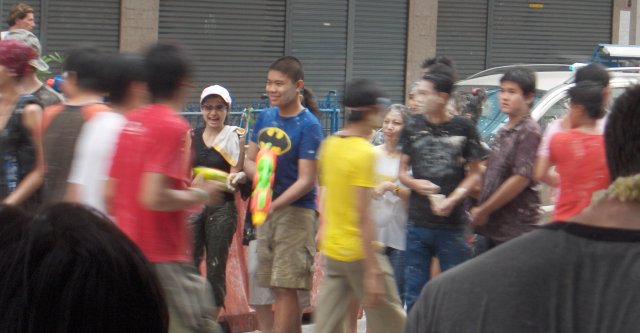 File:Songkran-3-KayEss-2.jpeg