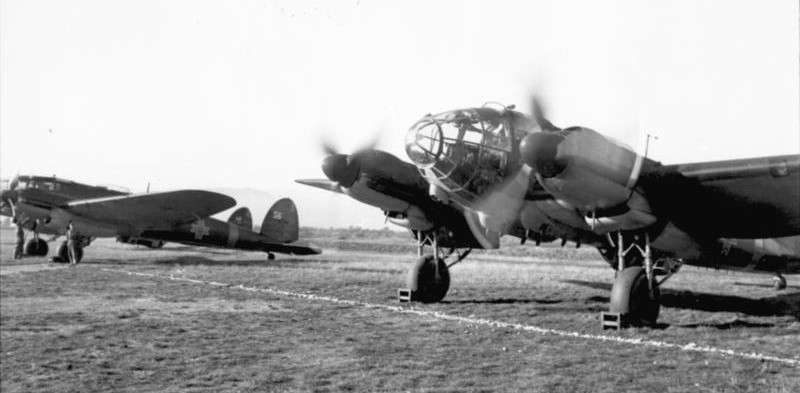 File:Bundesarchiv Bild 101I-622-2960-35A, Flugzeug Heinkel He 111.jpg