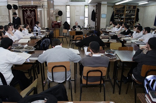 File:הרב חיים שלום דייטש מוסר שיעור בישיבת תורת אמת.jpg