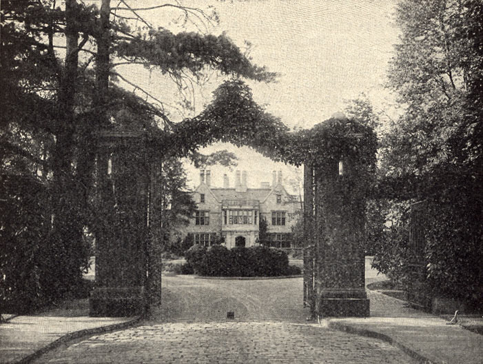 File:Albright Estate Entrance.jpg