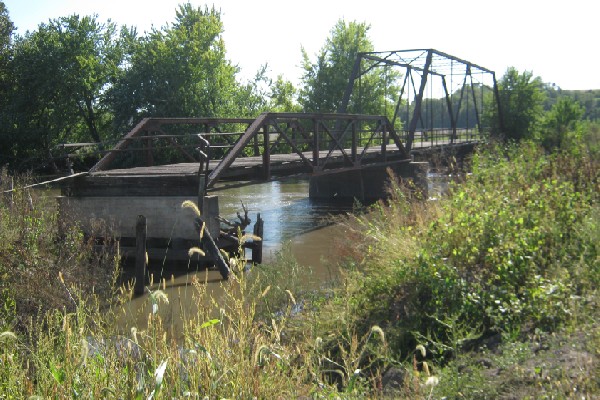 File:Red Bridge, Jasper County, Iowa.jpg