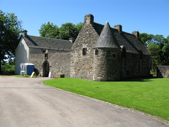 File:Provan Hall - geograph.org.uk - 1327849.jpg