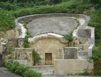 File:Okinawa turtle back tomb.JPG