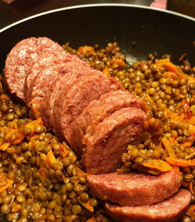 File:Lenticchie e cotechino fatti in casa.jpeg