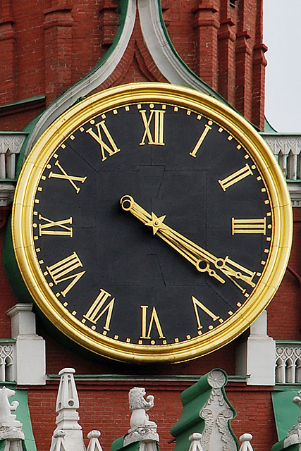 File:MoscowKremlinClock.JPG