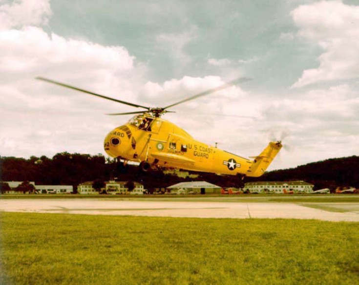 File:Sikorsky HUS-1G USCG at Anacostia 1960.jpg