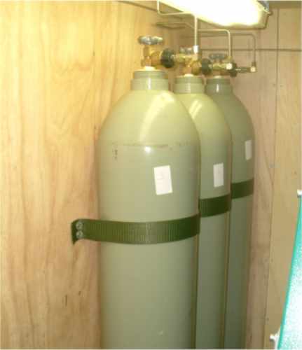 File:Compressor air bank.jpg