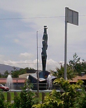 File:Fuente1pachuca.jpg