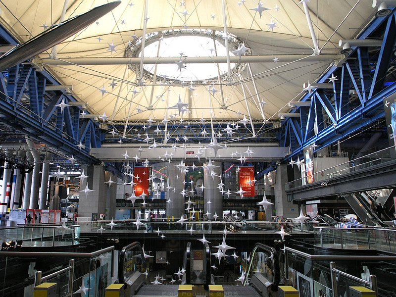 File:La cite des sciences 2.jpg
