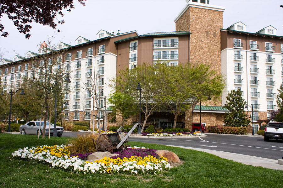 File:Barona Resort Hotel Lakeside California.jpg