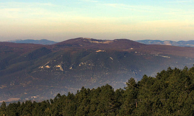 File:Signal de Saint-Pierre, Monts de Vaucluse by JM Rosier.JPG