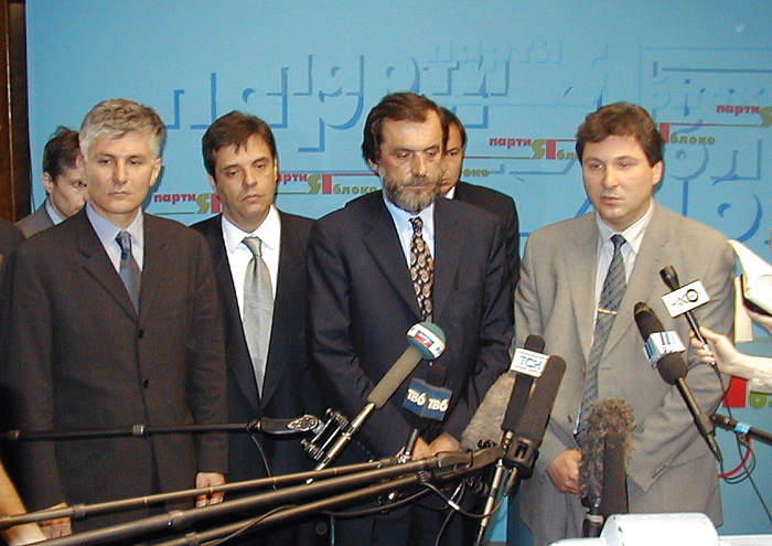 File:Briefing 29 May 2000.jpg