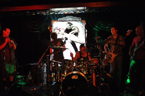 File:Banyan(by Scott Dudelson).jpg