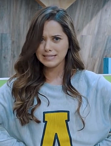 File:Michelle Olvera in 2018 (3).jpg