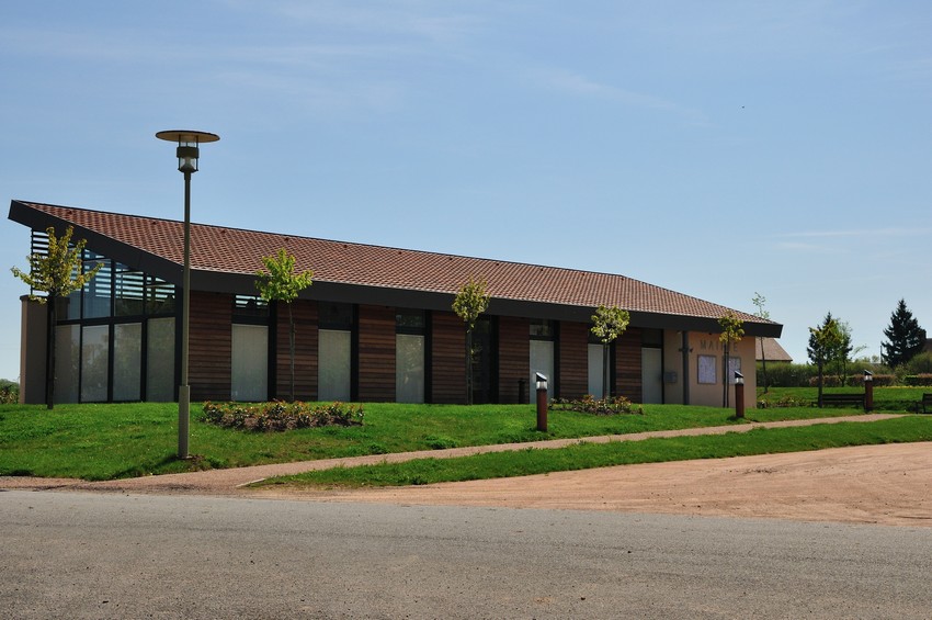 File:Feusines (Indre) - Mairie.jpg