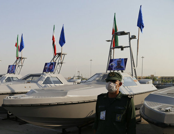 File:IRGC's Ra'd speedboat.jpg
