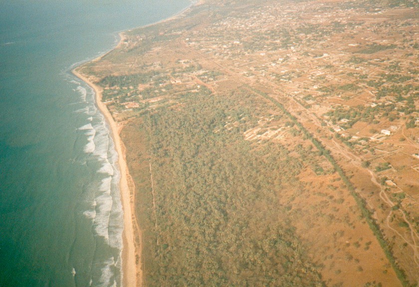 File:Flying into Gambia (4128534973).jpg