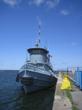 File:Nash tugboat bow 2009 08 05sm.jpg