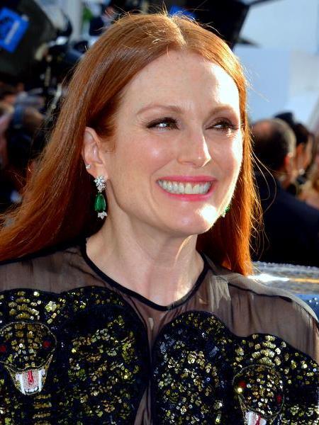 File:Julianne Moore Cannes 2016 (cropped).jpg