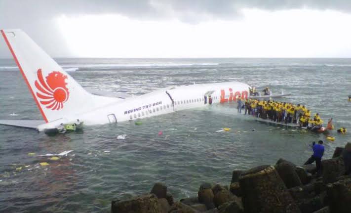 File:Lion Air Flight 904 after accident.jpg