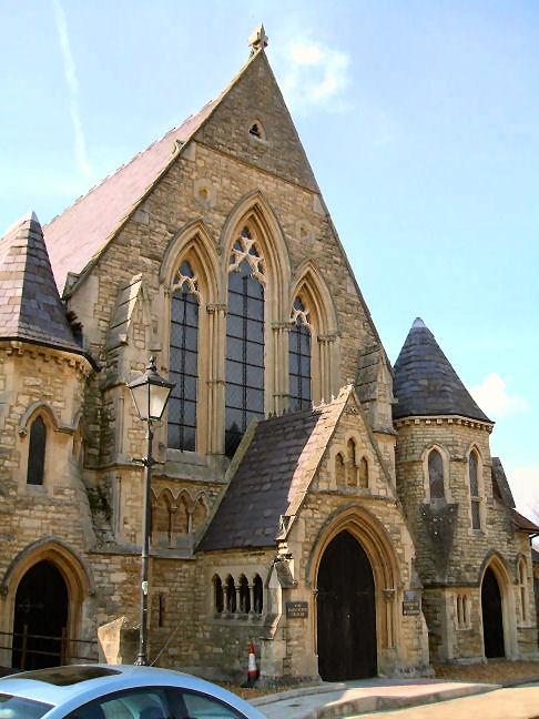 File:The Radcliffe Centre, Church Street, Buckingham, England.jpg