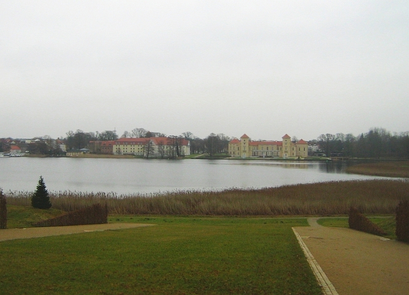 File:Grienericksee-Schloss-Rheinsberg-24-01-2008-125.JPG