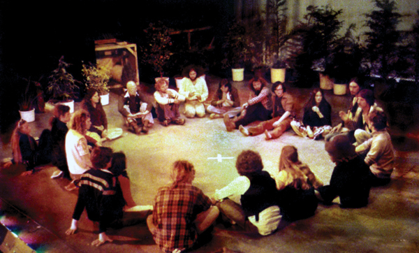 File:Mother Centre Meeting, Nambassa Winter Show, 1979.jpg