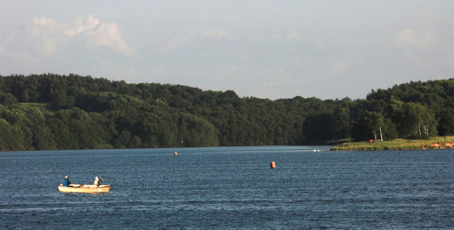 File:Fishing on Foremark Reservoir - geograph.org.uk - 468203.jpg