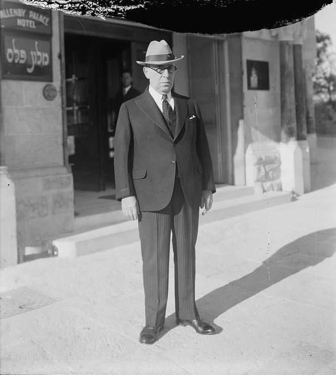 File:Keith-Roach.jpg