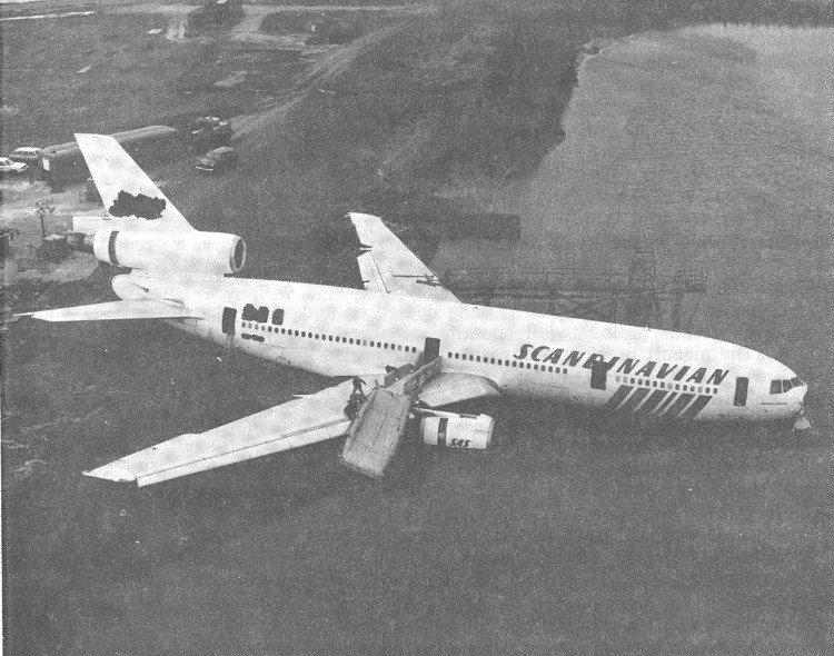 File:SAS DC-10 crash JFK.jpg