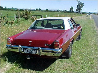 File:Statesman Caprice (1976-1977 HX series) 02.jpg