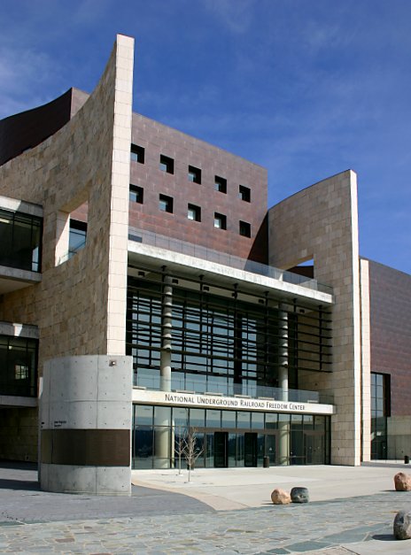 File:National underground railroad freedom center main entrance 2006.jpg