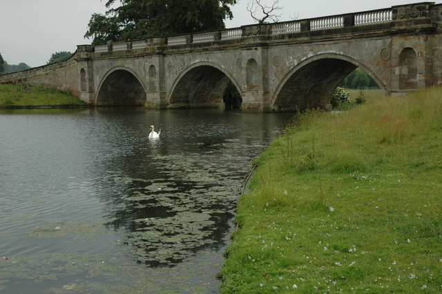 File:Boathouse Bridge - geograph.org.uk - 1472741.jpg