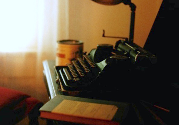 File:TheFaulknerPortable.jpg