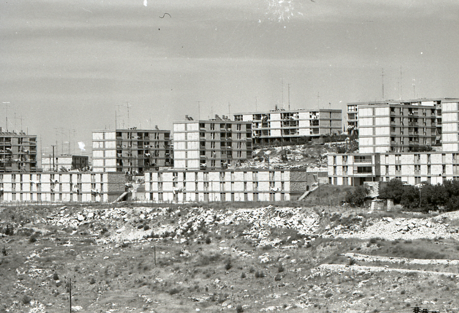 File:Yeruham 997009452609505171.jpg