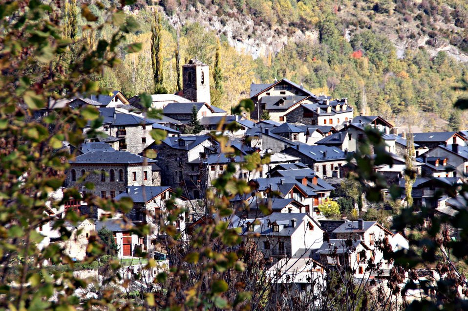 File:Sahún.jpg