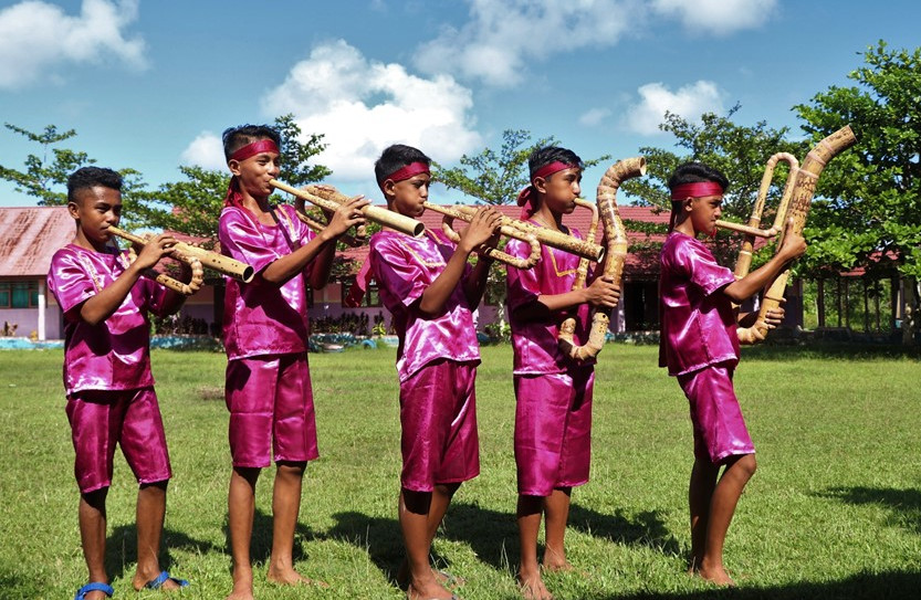 File:Bamboo wind instruments.jpg