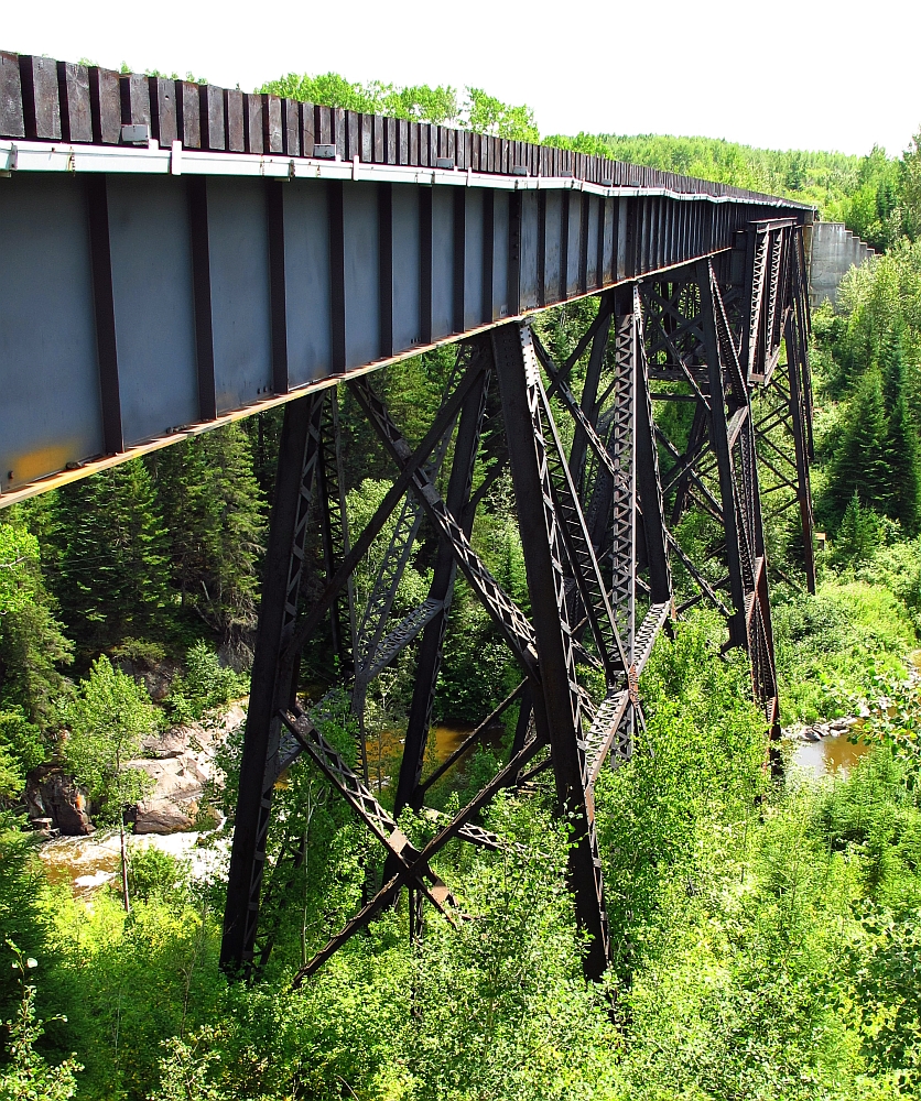 File:Trestle over Blanche River.jpg