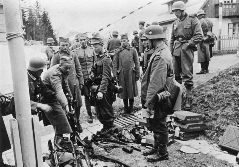 File:Bundesarchiv Bild 146-1975-036-24, Jugoslawien, serbische Gefangene.jpg