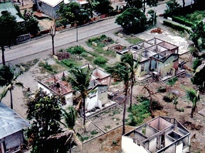 File:Destroyed houses 19.jpg