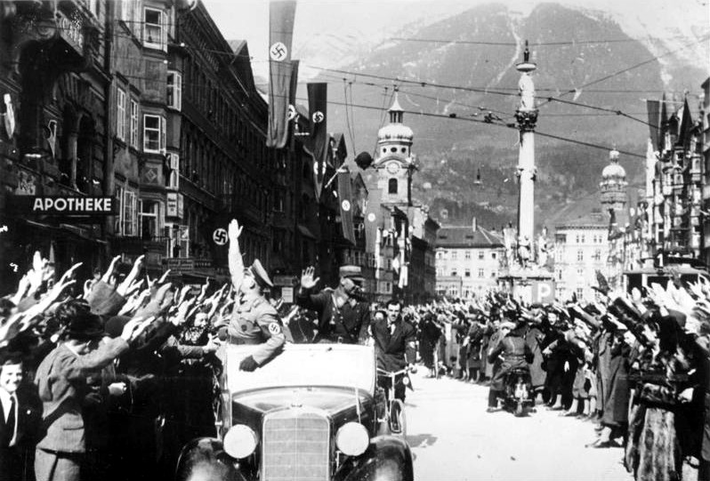 File:Bundesarchiv Bild 146-1985-083-11, Anschluss Österreich, Innsbruck.jpg