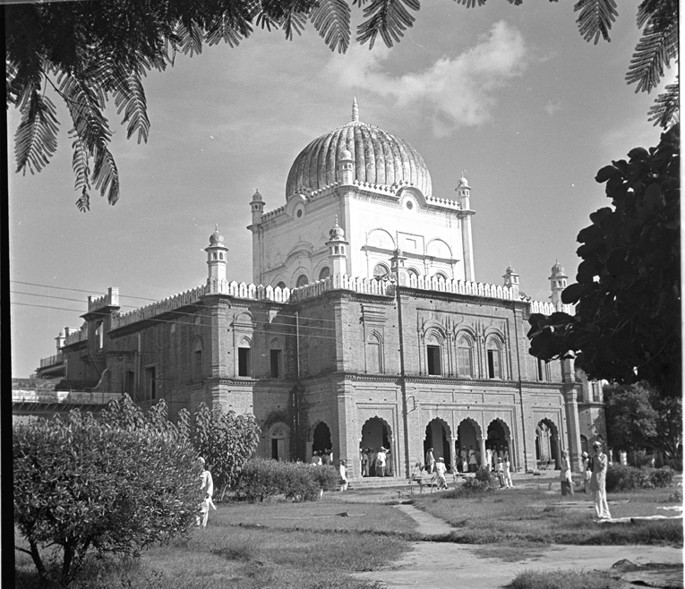 File:Darul Hadees, Darul Uloom Deoband 1950.jpg