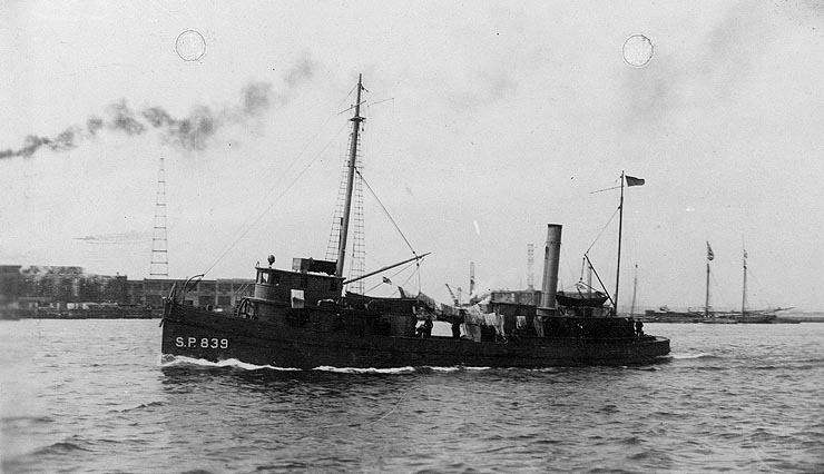 File:USS Eugene F. Price (SP-839).jpg