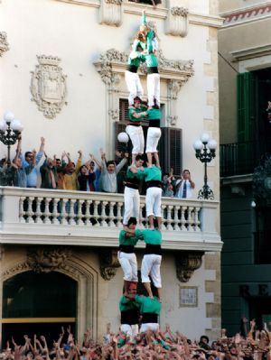 File:1ª Torre de 8 neta carregada de la història.jpg