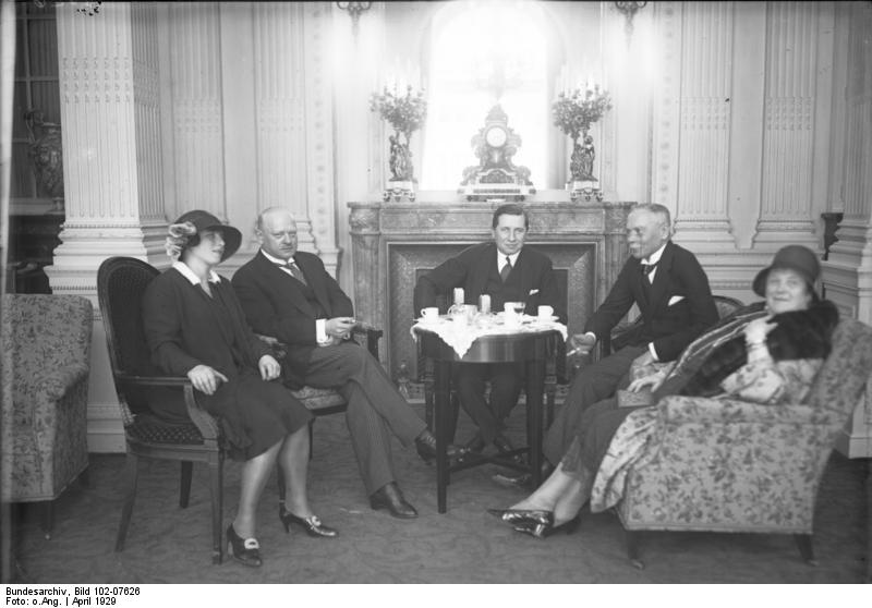 File:Bundesarchiv Bild 102-07626, Berlin, Hochzeit des österreichischen Botschafters.jpg