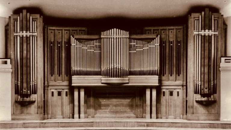 File:Orgue du Palais des Beaux-Arts à Bruxelles.jpg