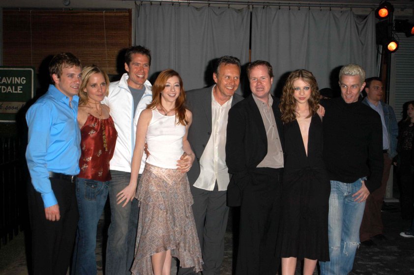 File:Buffy The Vampire Slayer cast2.jpg