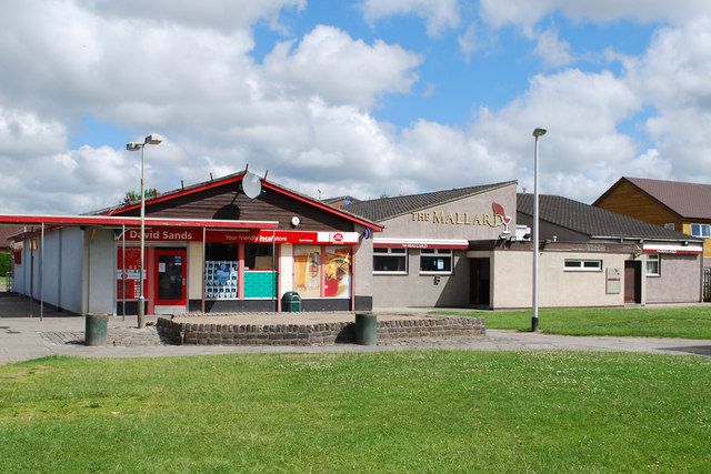 File:North Muirton shops (geograph 1969156).jpg