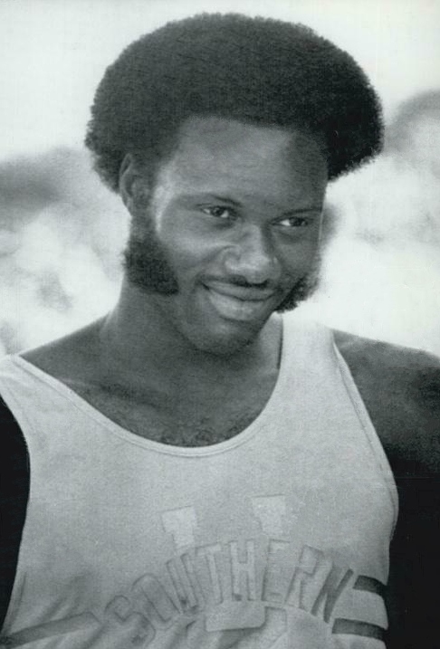 File:Rod Milburn 1971.jpg